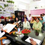मुख्यमंत्री धामी से आंगनबाड़ी कार्यकर्ती/सेविका/मिनी कर्मचारी संगठन के प्रतिनिधिमंडल ने संगठन की अध्यक्ष श्रीमती रेखा नेगी के नेतृत्व में की भेंट, अपनी विभिन्न मांगों एवं समस्याओं से कराया अवगत
