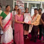 डॉ० अनिल वर्मा “मैढ़ सोनार महासभा सम्मान” से विभूषित, रक्तदान समाज सेवा का सरलतम माध्यम है – सविता कपूर