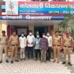 सार्वजनिक स्थान पर जुआ खेलने वाले 5 अभियुक्तों को पुलिस ने किया गिरफ्तार