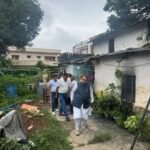 कैबिनेट मंत्री गणेश जोशी ने गढ़ी कैंट क्षेत्र के आशीर्वाद कॉलोनी पहुंचकर अतिवृष्टि के कारण हुए नुकसान का लिया जायजा